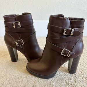 Forever 21 | Brown Ankle Boots